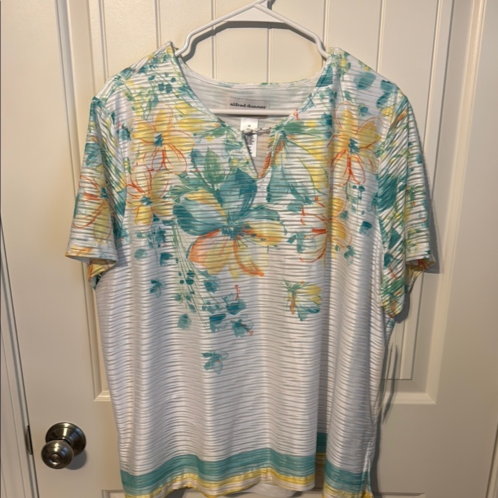 Alfred Dunner Women's Floral Top - White and Yellow 1X